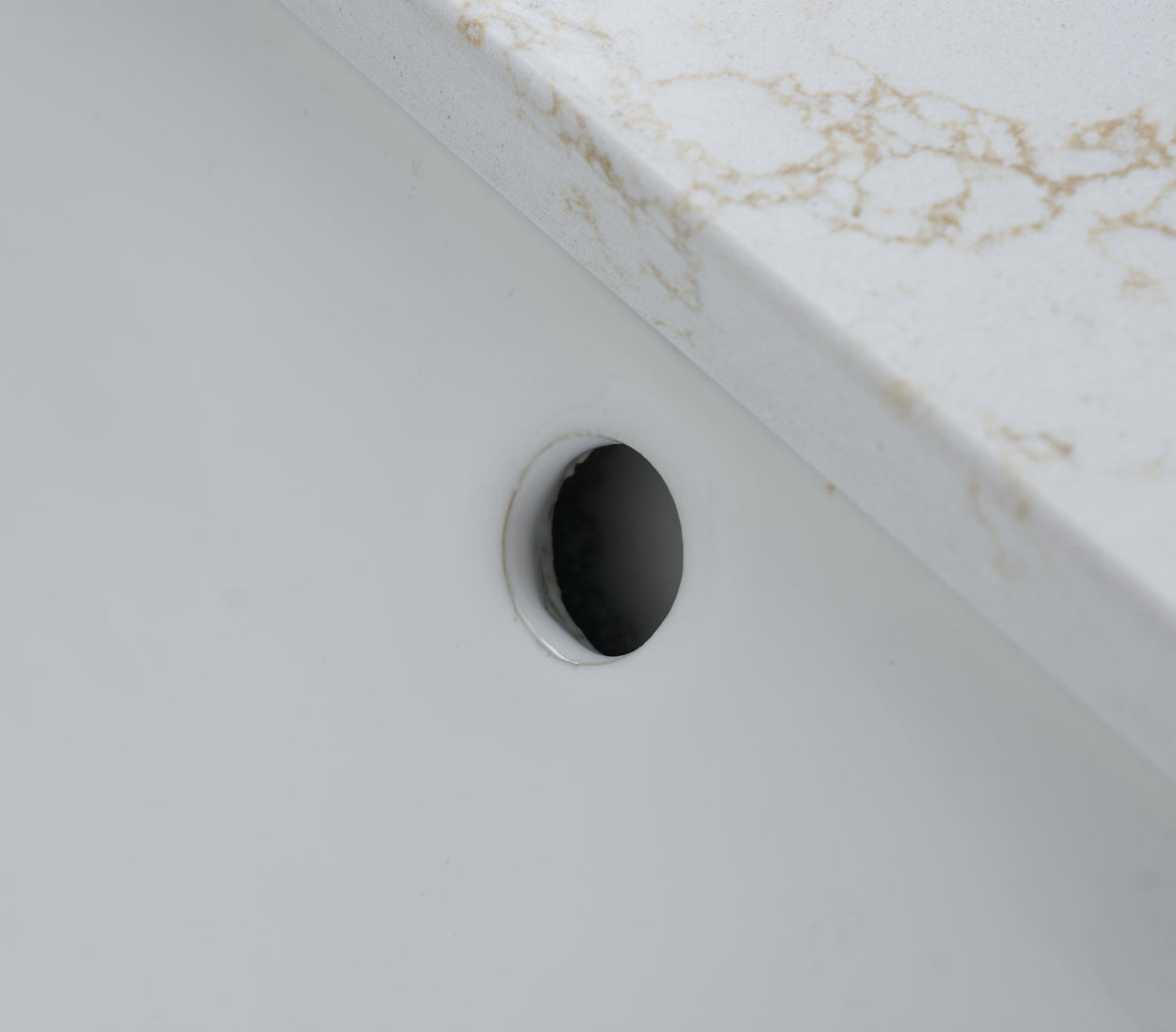 31x22 VALOR GOLD QUARTZ VANITY TOP