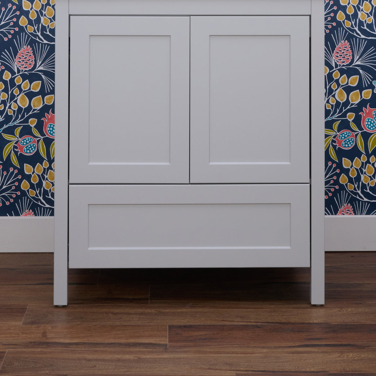 Hanleigh 30 in. Vanity with Shaker Doors in Perfect Grey