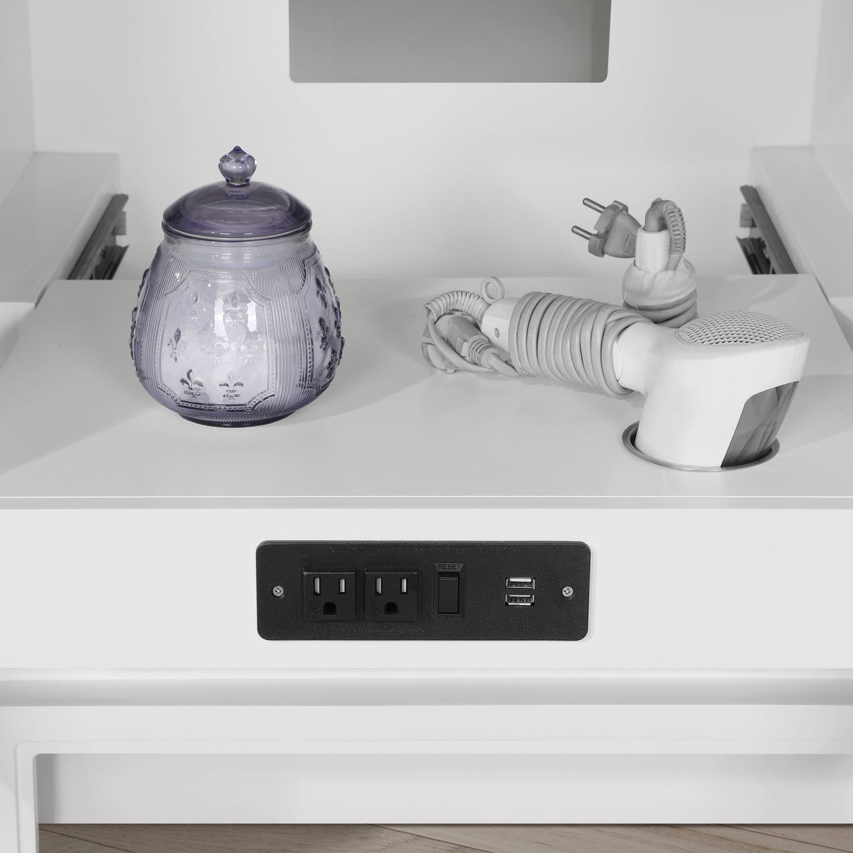 SCARLETT 42IN VANITY IN WHITE WITH WHITE QUARTZ TOP & CERAMIC BASIN