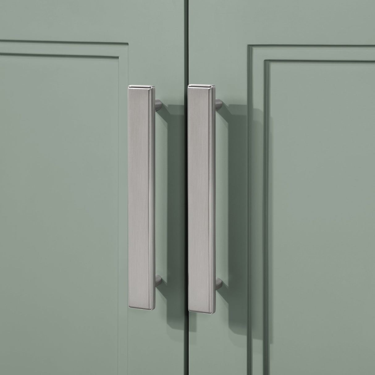 SCARLETT 30IN VANITY IN SAGE GREEN WITH WHITE QUARTZ TOP & CERAMIC BASIN