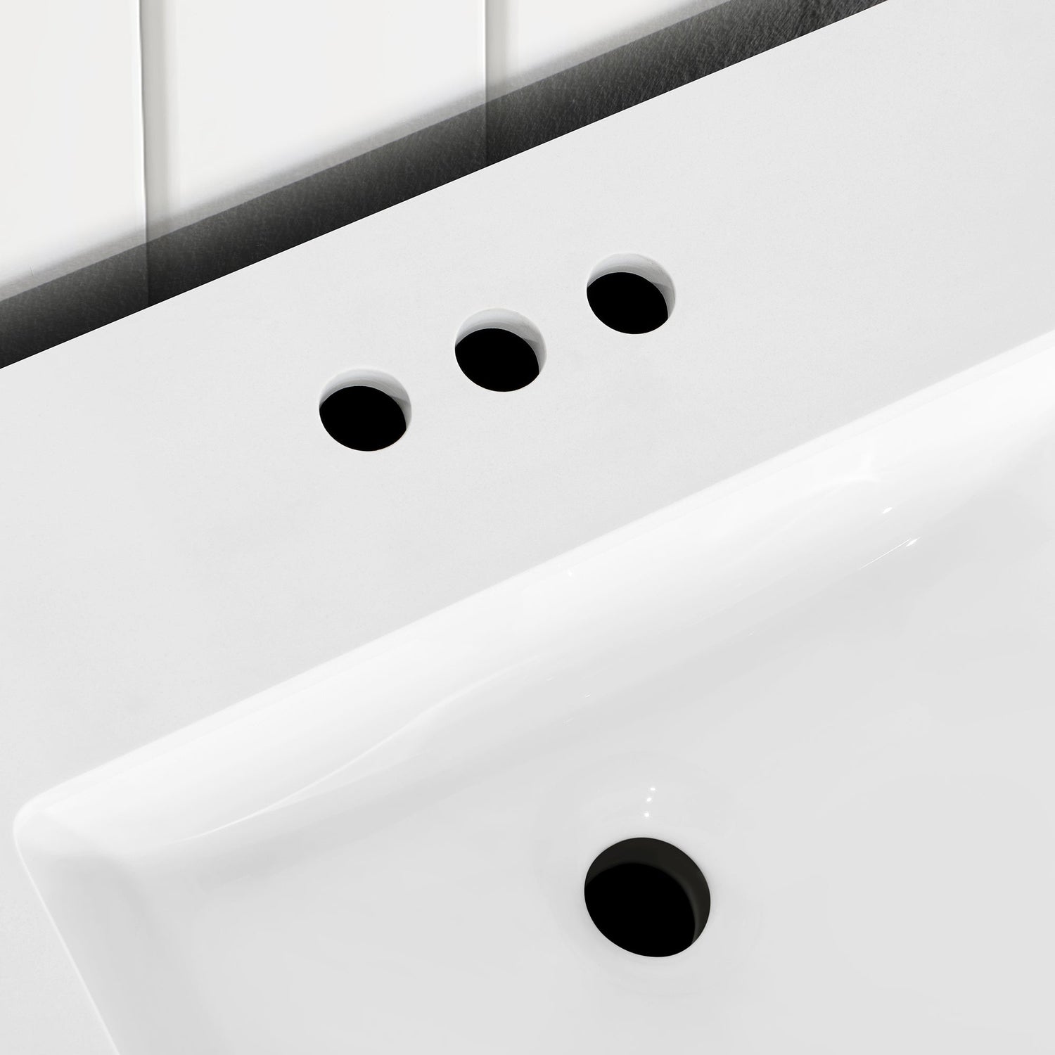 BANKS 30IN VANITY WITH SLAB DOOR IN SAHARA BIRCH WHITE QUARTZ TOP & CERAMIC BASIN