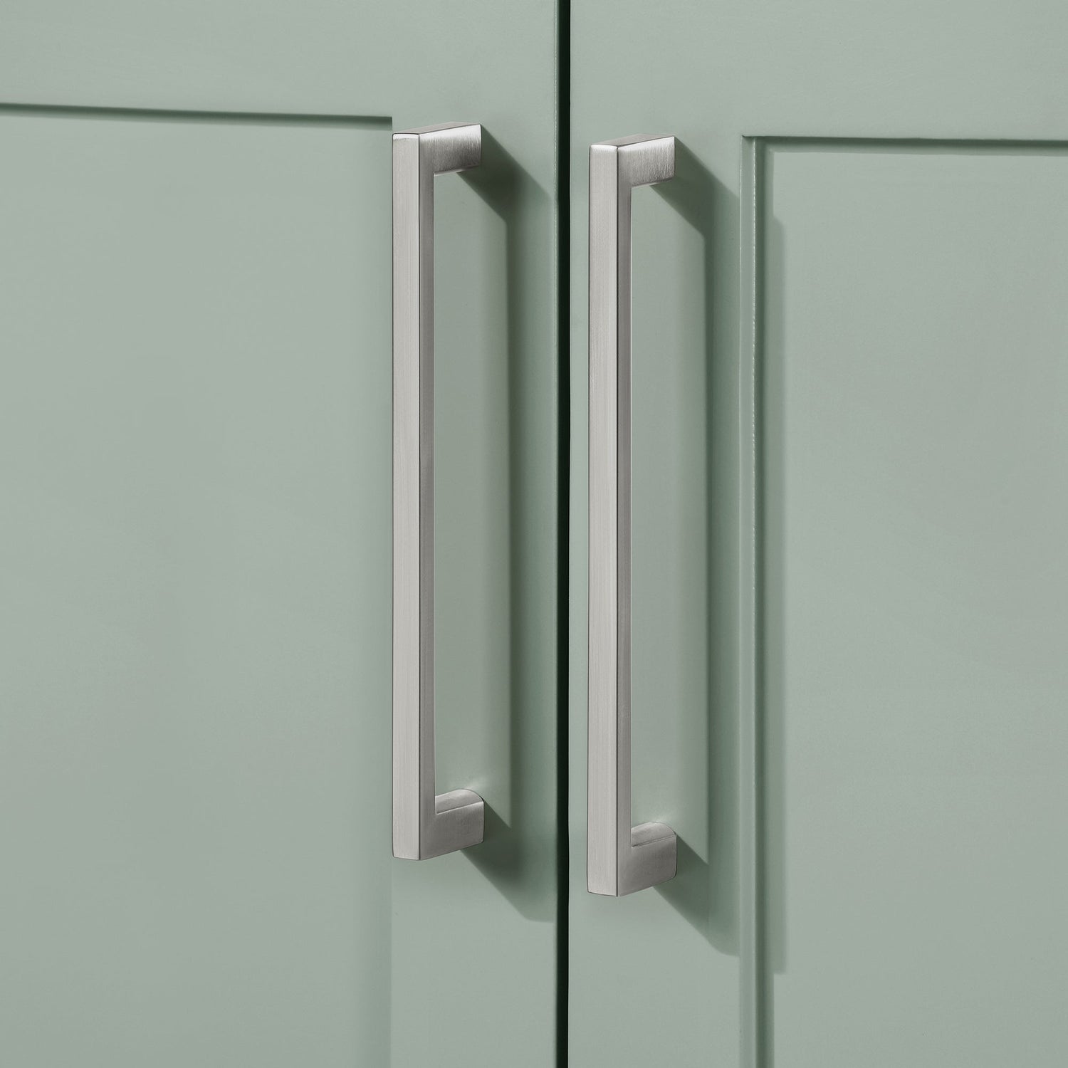 BANKS 42IN VANITY WITH SHAKER DOOR IN SAGE GREEN WHITE QUARTZ TOP & CERAMIC BASIN