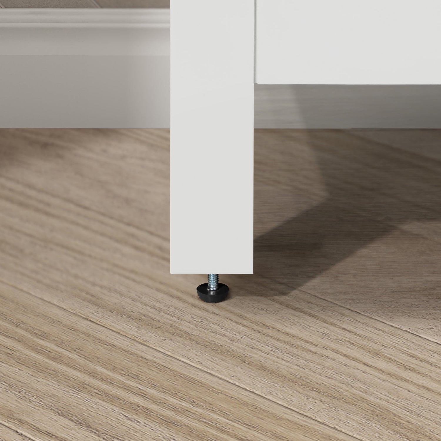 BANKS 36IN VANITY WITH SHAKER DOOR IN WHITE WITH WHITE QUARTZ TOP & CERAMIC BASIN