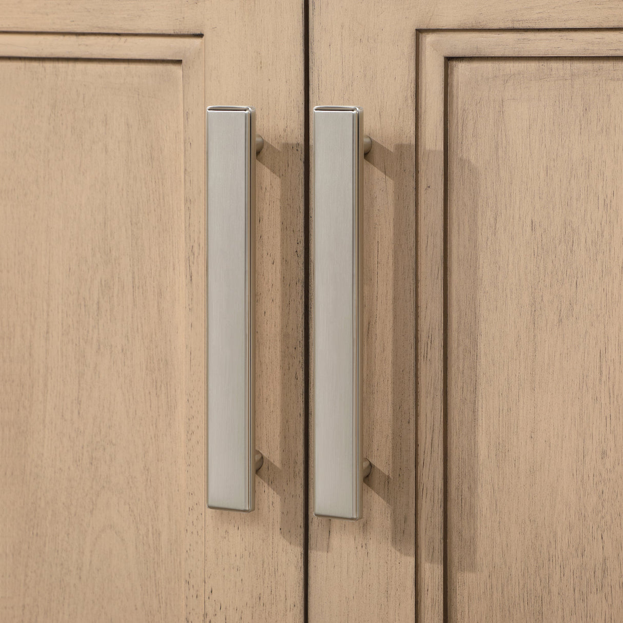 SCARLETT 60IN VANITY IN SAHARA BIRCH WITH WHITE QUARTZ TOP & CERAMIC BASIN