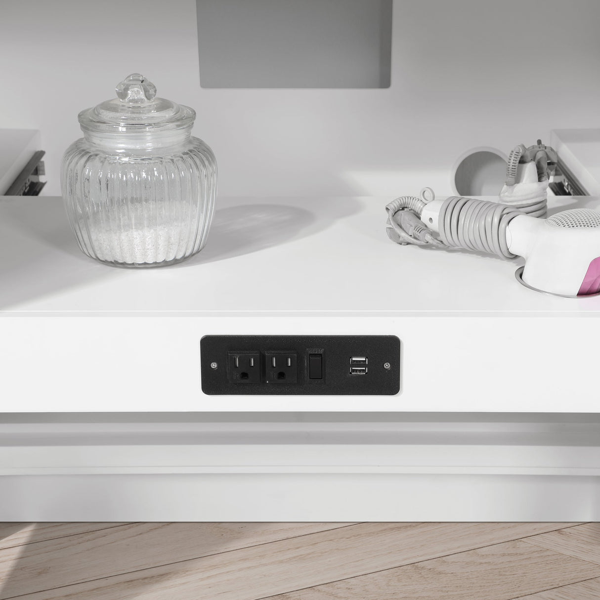 SCARLETT 36IN VANITY IN WHITE WITH WHITE QUARTZ TOP & CERAMIC BASIN