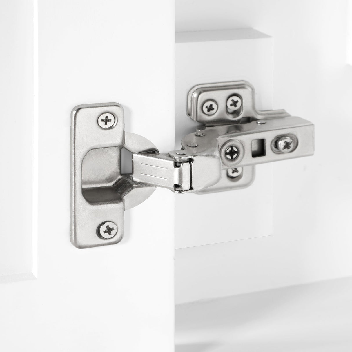 SCARLETT 24IN VANITY IN WHITE WITH WHITE QUARTZ TOP & CERAMIC BASIN