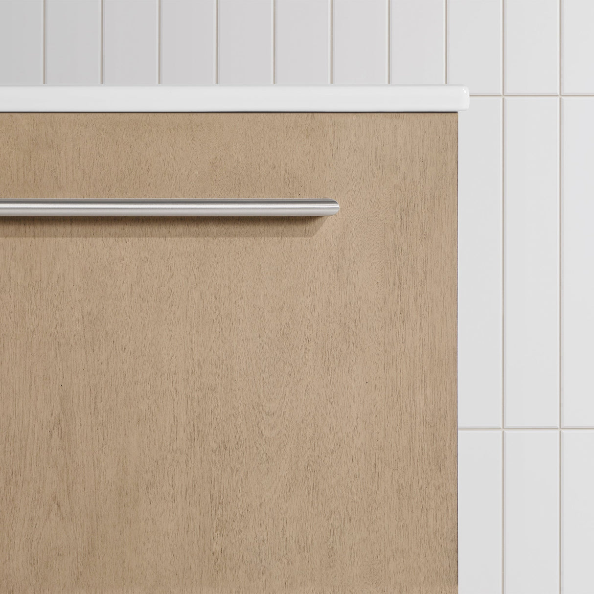 MILLS 18IN VANITY IN SAHARA BIRCH WITH A WHITE INTEGRATED CERAMIC BASIN