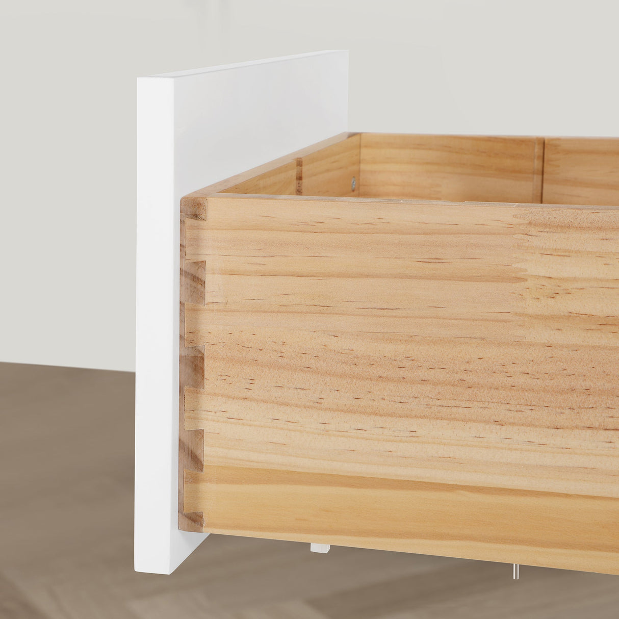 BANKS 42IN VANITY WITH SHAKER DOOR IN WHITE WITH WHITE QUARTZ TOP & CERAMIC BASIN