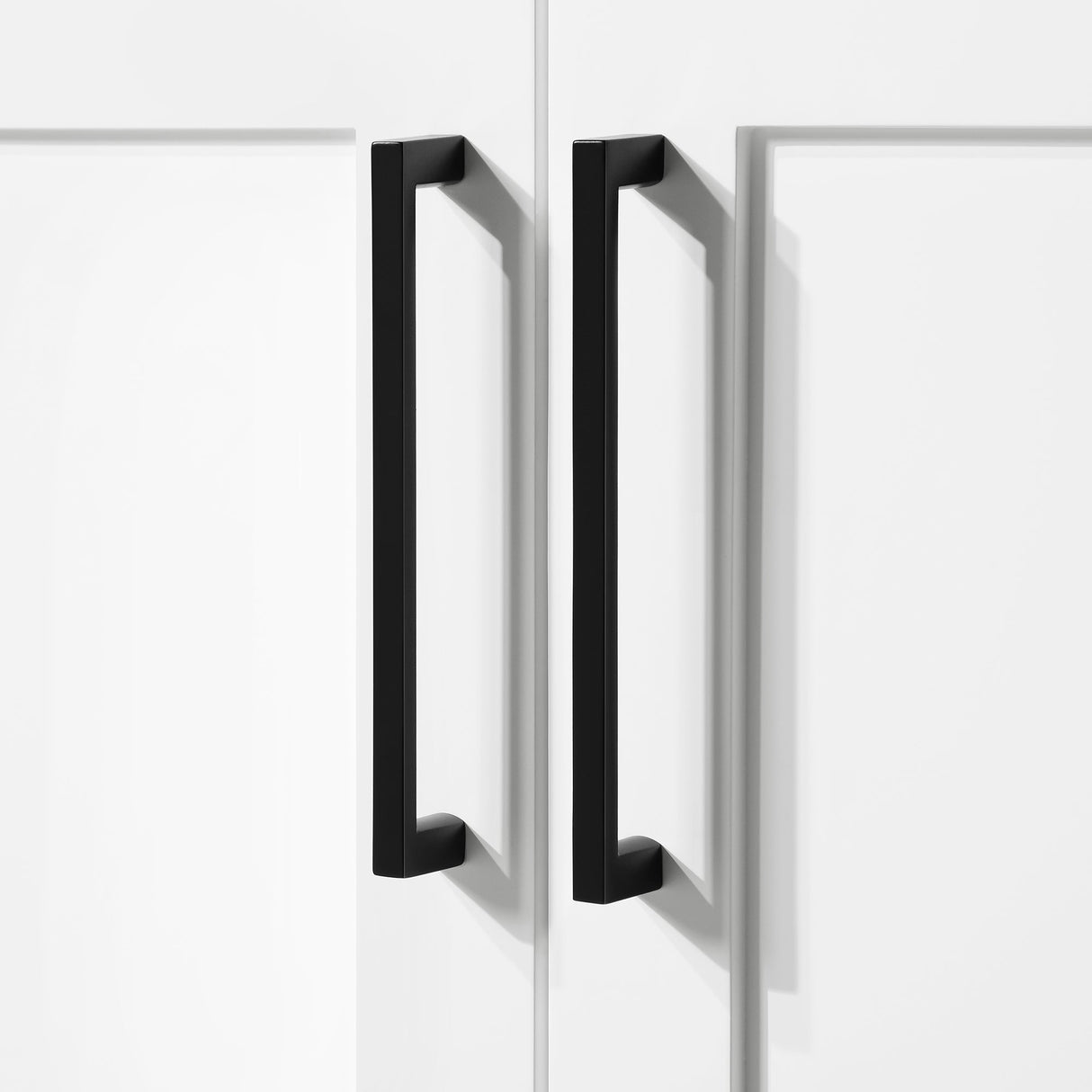 BANKS 30IN VANITY WITH SHAKER DOOR IN WHITE WITH WHITE QUARTZ TOP & CERAMIC BASIN