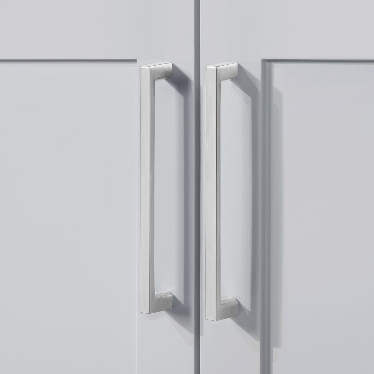 BANKS 30IN VANITY WITH SHAKER DOOR IN DOVE GREY WITH WHITE QUARTZ TOP & CERAMIC BASIN